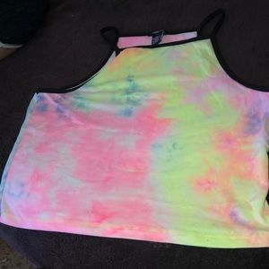 crop top tie dye shirt wear it for a beach day💙